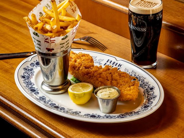 Public House 
